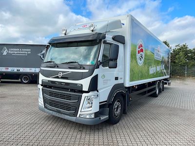 lastbil volvo fm_330_6x2_langt_chassis fast_kasse